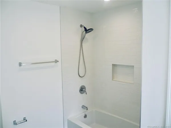 $9,500 | 70 Seminary Street, Unit 1, New Canaan, CT 06840