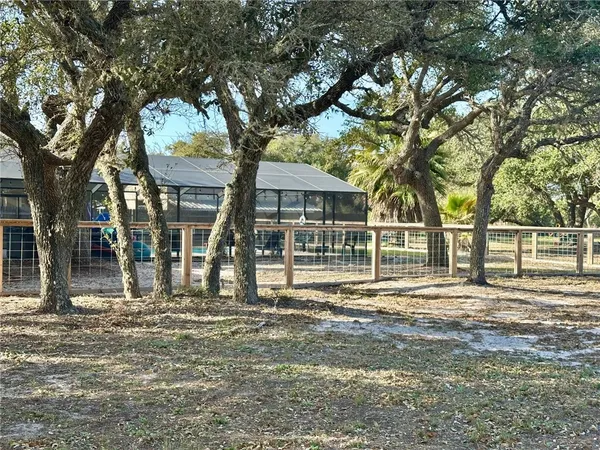 $1,350,000 | 1522-1524 16th Street, Rockport, TX 78382