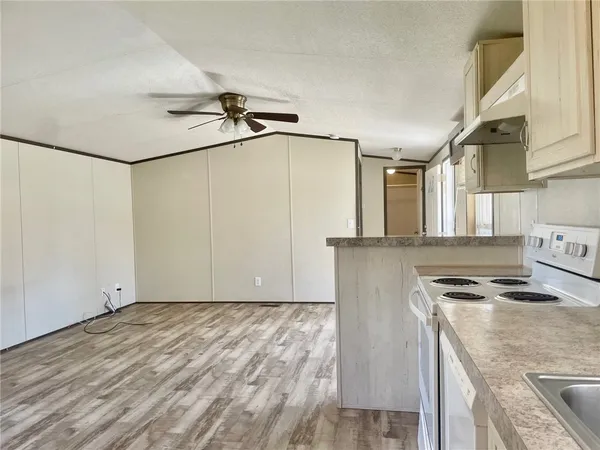 $1,350,000 | 1522-1524 16th Street, Rockport, TX 78382