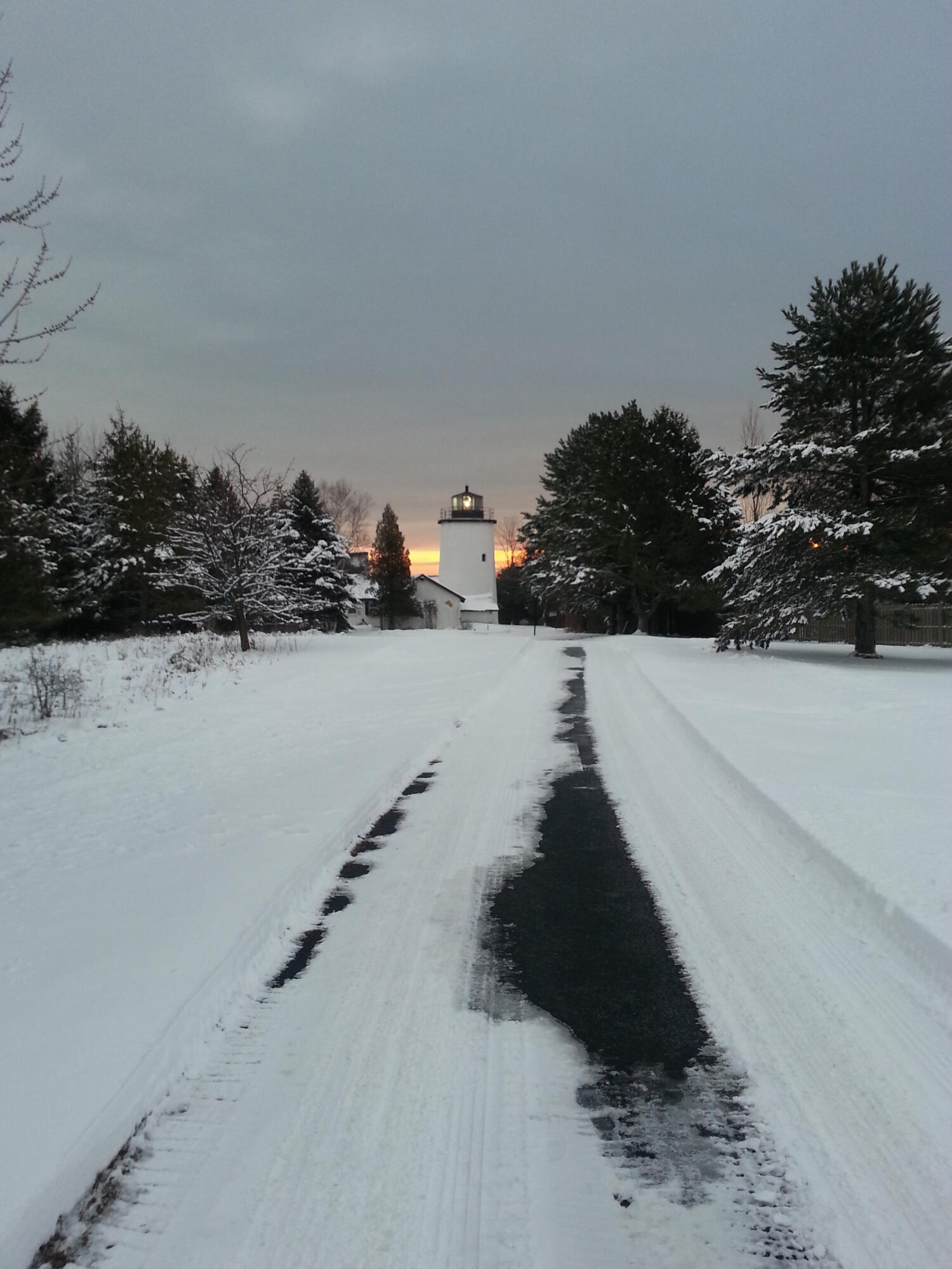 1270 Lake Shore Road Grafton, WI 53024 - Photo 74 of 99 Enjoy the breathtaking seasons!