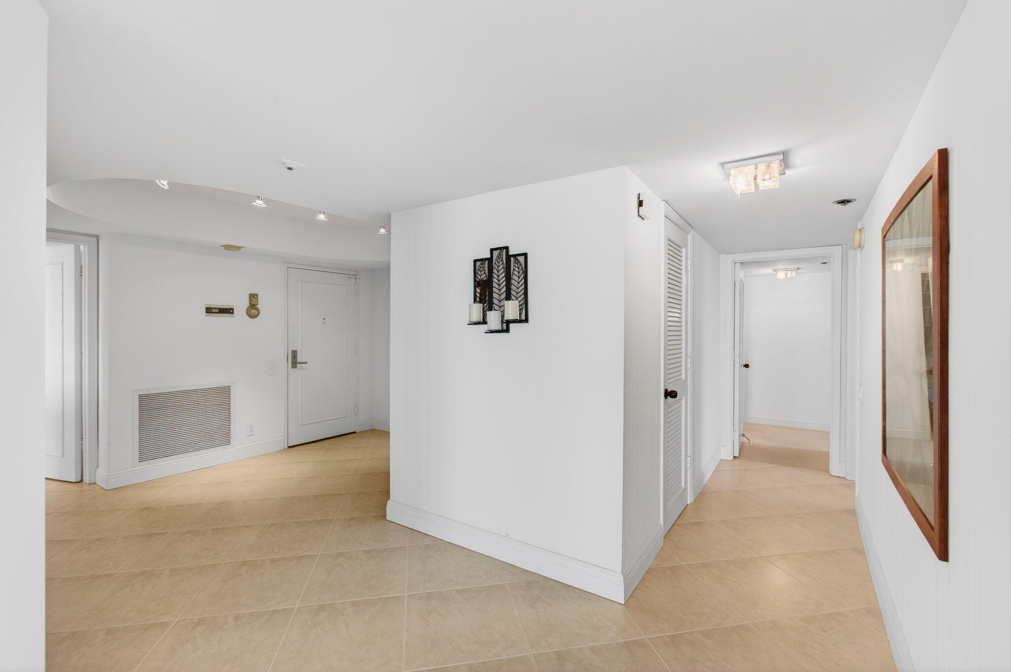 350 South Ocean Boulevard, Unit 3C Boca Raton, FL 33432 - Photo 68 of 109 Wide Hallways