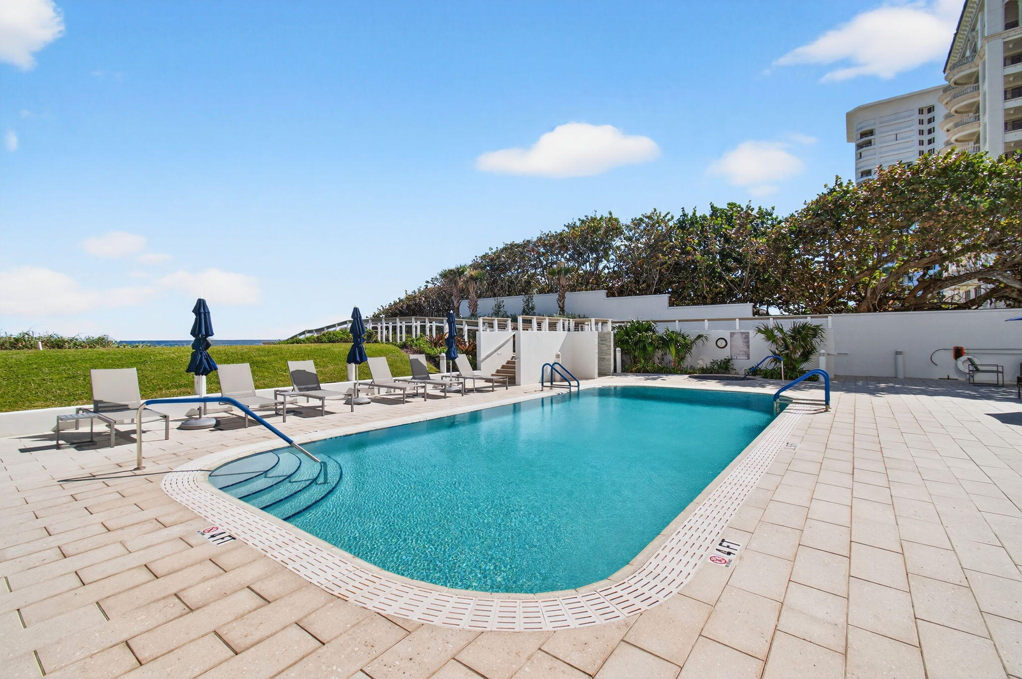350 South Ocean Boulevard, Unit 3C Boca Raton, FL 33432 - Photo 83 of 109 Heated Pool