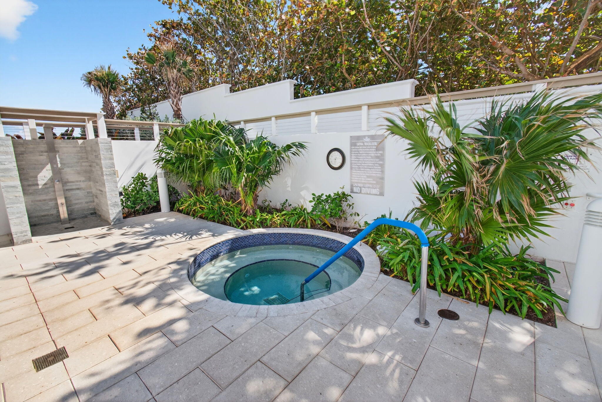 350 South Ocean Boulevard, Unit 3C Boca Raton, FL 33432 - Photo 86 of 109 Jacuzzi & Outdoor Shower