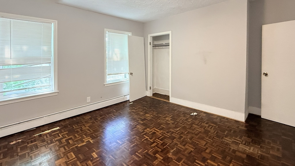 607 East 7th Street Boston, MA 02127 - Photo 9 of 22