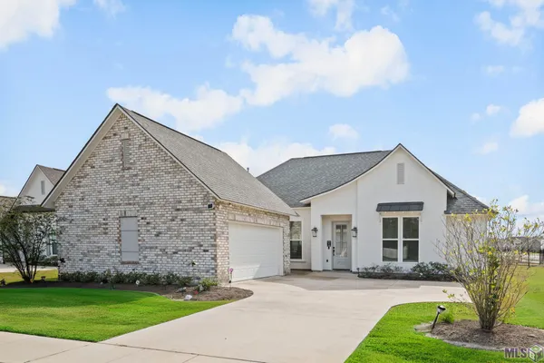 $425,000 | 39215 Canopy Court, Gonzales, LA 70737