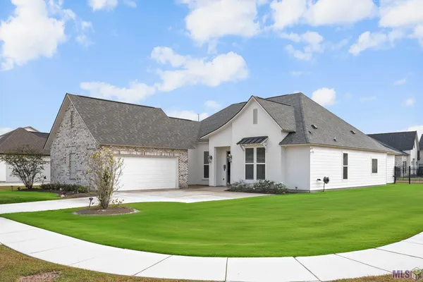$425,000 | 39215 Canopy Court, Gonzales, LA 70737