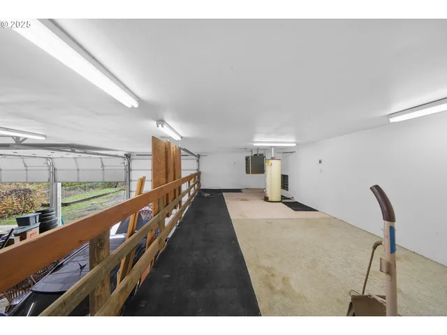 $589,900 | 333 South Old Pacific Highway, Myrtle Creek, OR 97457