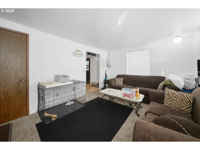 $589,900 | 333 South Old Pacific Highway, Myrtle Creek, OR 97457