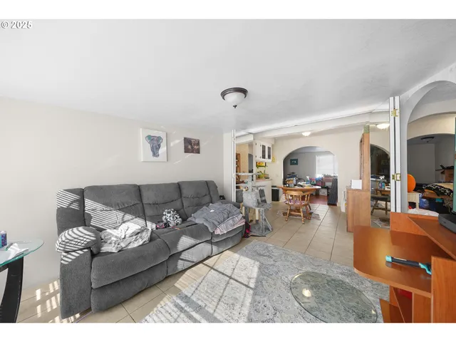 $589,900 | 333 South Old Pacific Highway, Myrtle Creek, OR 97457