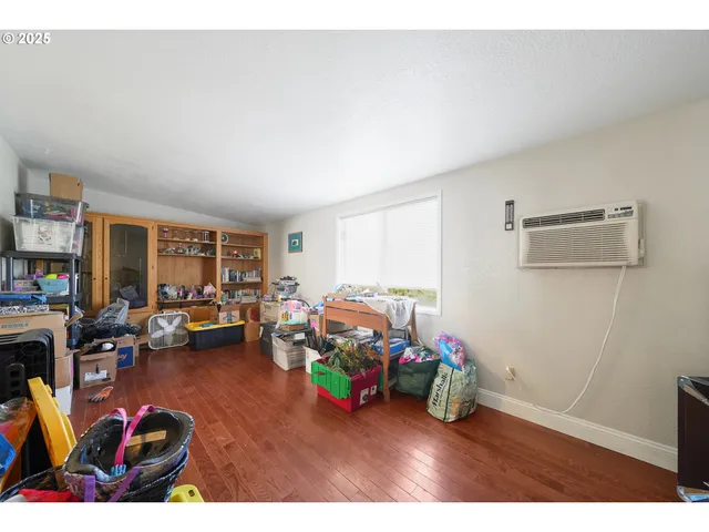 $589,900 | 333 South Old Pacific Highway, Myrtle Creek, OR 97457