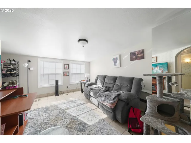 $589,900 | 333 South Old Pacific Highway, Myrtle Creek, OR 97457