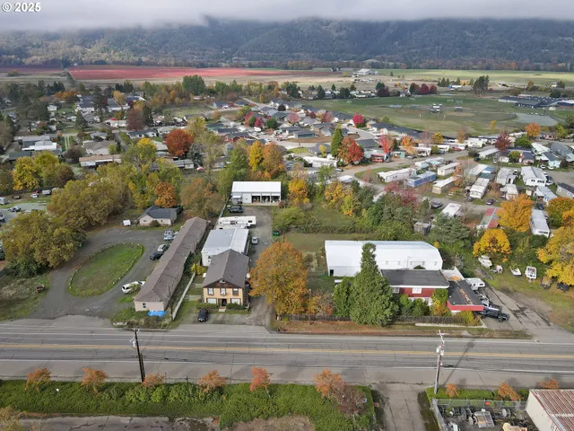 $589,900 | 333 South Old Pacific Highway, Myrtle Creek, OR 97457