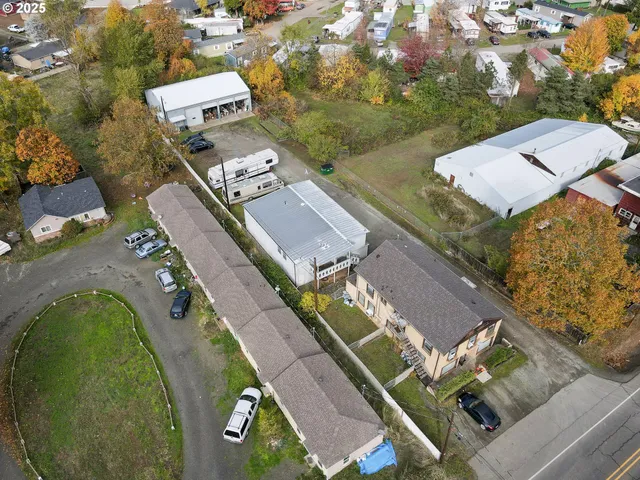 $589,900 | 333 South Old Pacific Highway, Myrtle Creek, OR 97457