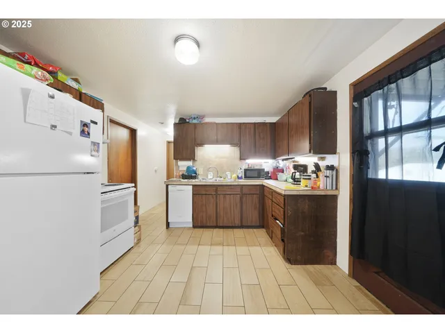 $589,900 | 333 South Old Pacific Highway, Myrtle Creek, OR 97457