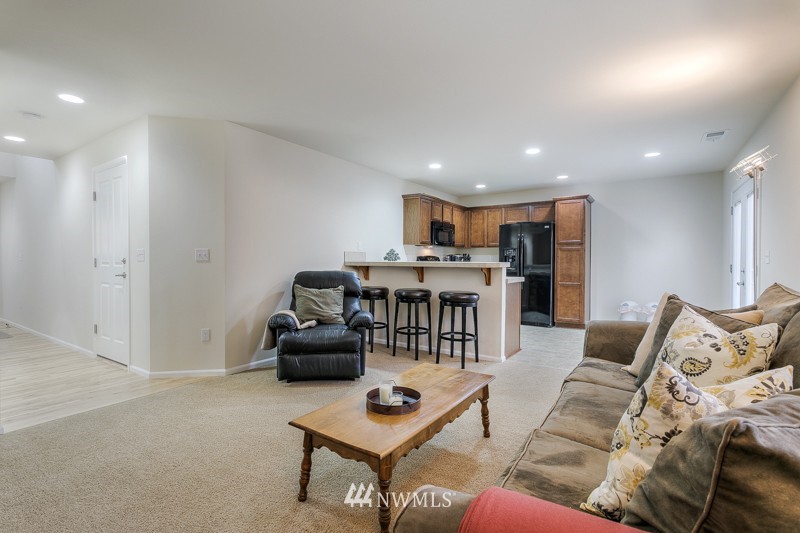 4210 167th Place Southeast Bothell, WA 98012 - Photo 5 of 19