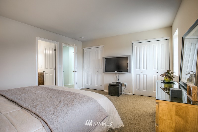 4210 167th Place Southeast Bothell, WA 98012 - Photo 10 of 19