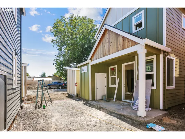 $449,000 | 9556 Southwest 91st Avenue, Unit 2, Portland, OR 97223