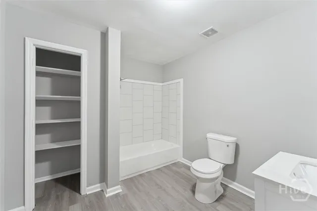 $1,400 | 2120 Bulloch Street, Unit 2122, Savannah, GA 31415