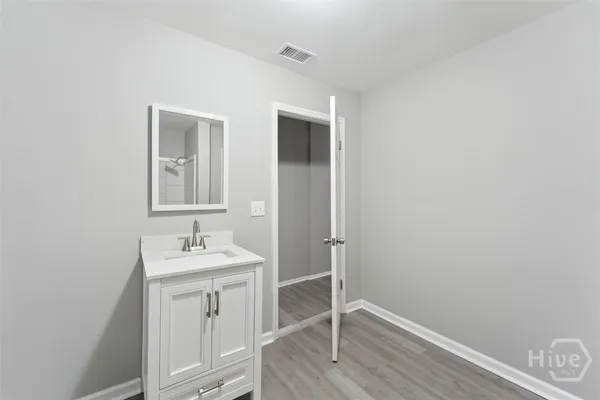 $1,300 | 2120 Bulloch Street, Unit 2122, Savannah, GA 31415