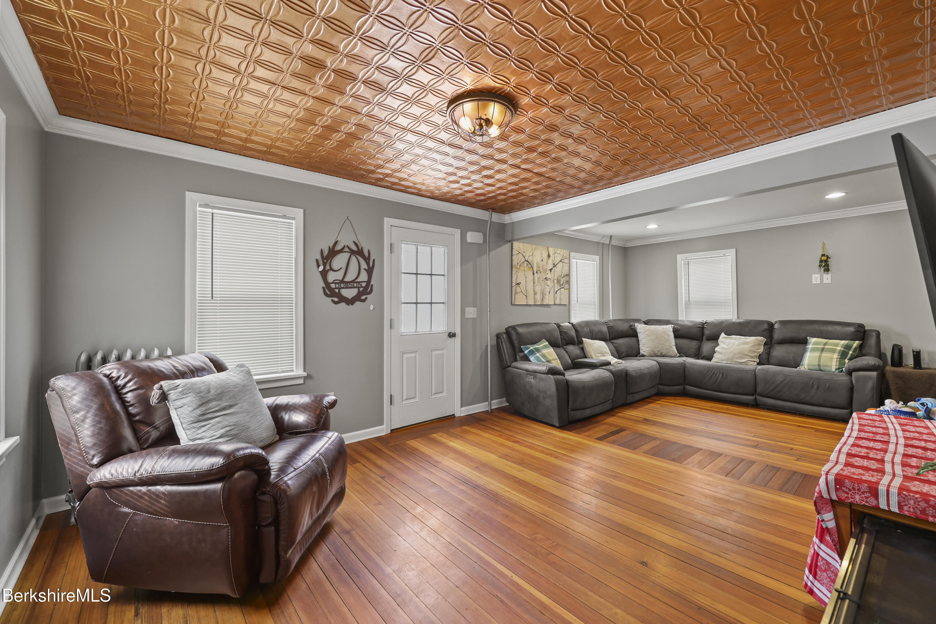 40 Stearns Avenue Pittsfield, MA 01201 - Photo 1 of 25 a living room with furniture