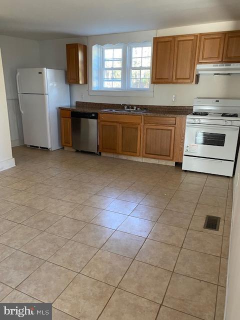 4564 Durham Road Doylestown, PA 18902 - Photo 3 of 22 Unit 1