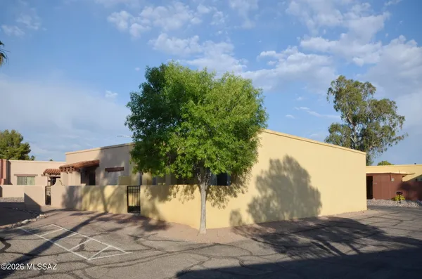 $205,000 | 8357 East Ave De Las Pampas, Tucson, AZ 85710