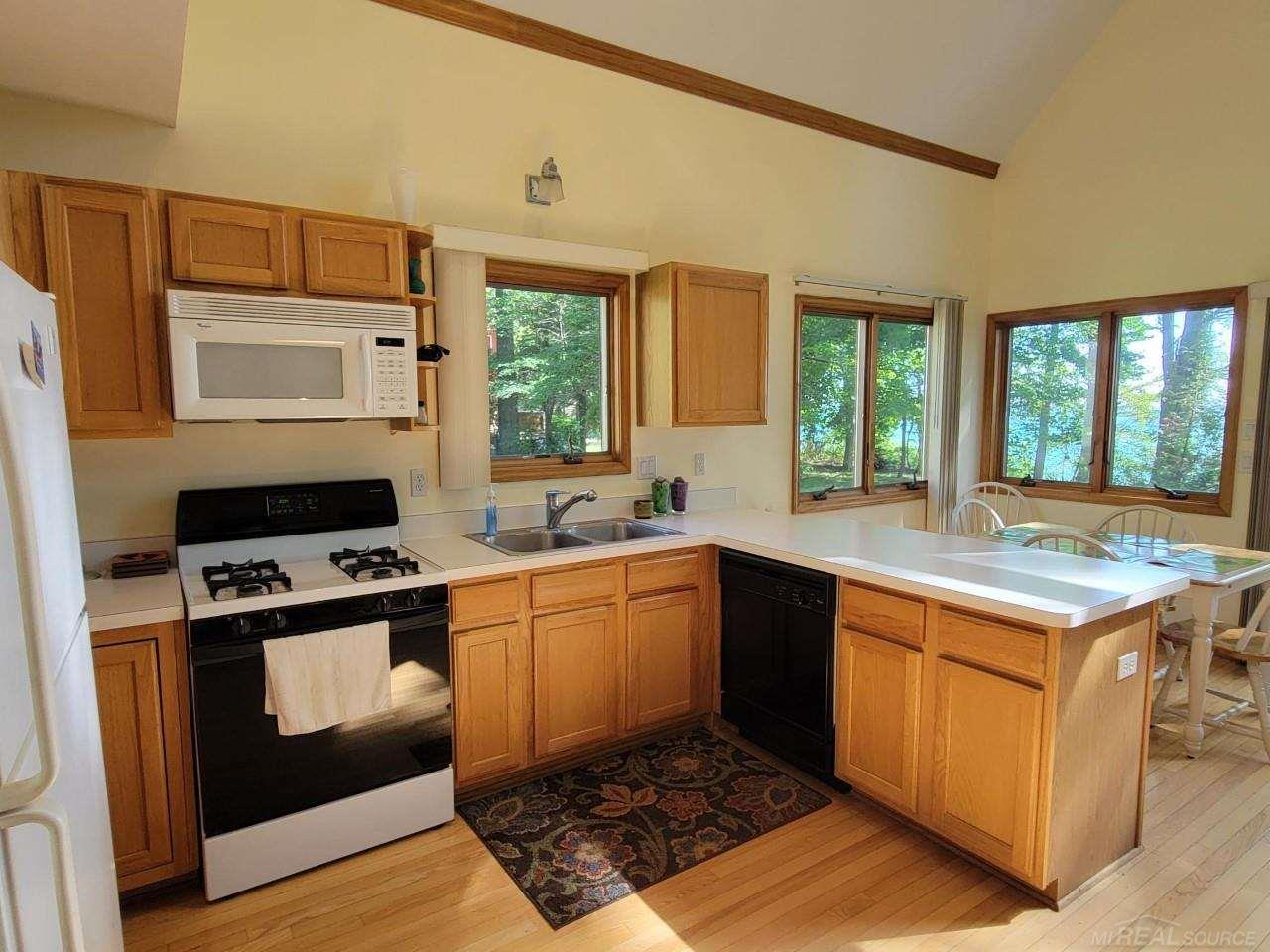 2789 Lakeshore Road Applegate, MI 48401 - Photo 12 of 47 Gallery Image 12