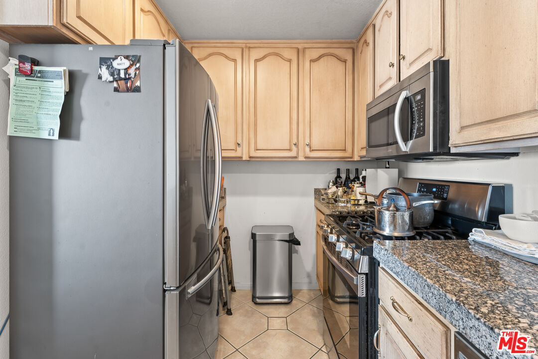 11535 Rochester Avenue, Unit 301 Los Angeles, CA 90025 - Photo 14 of 32