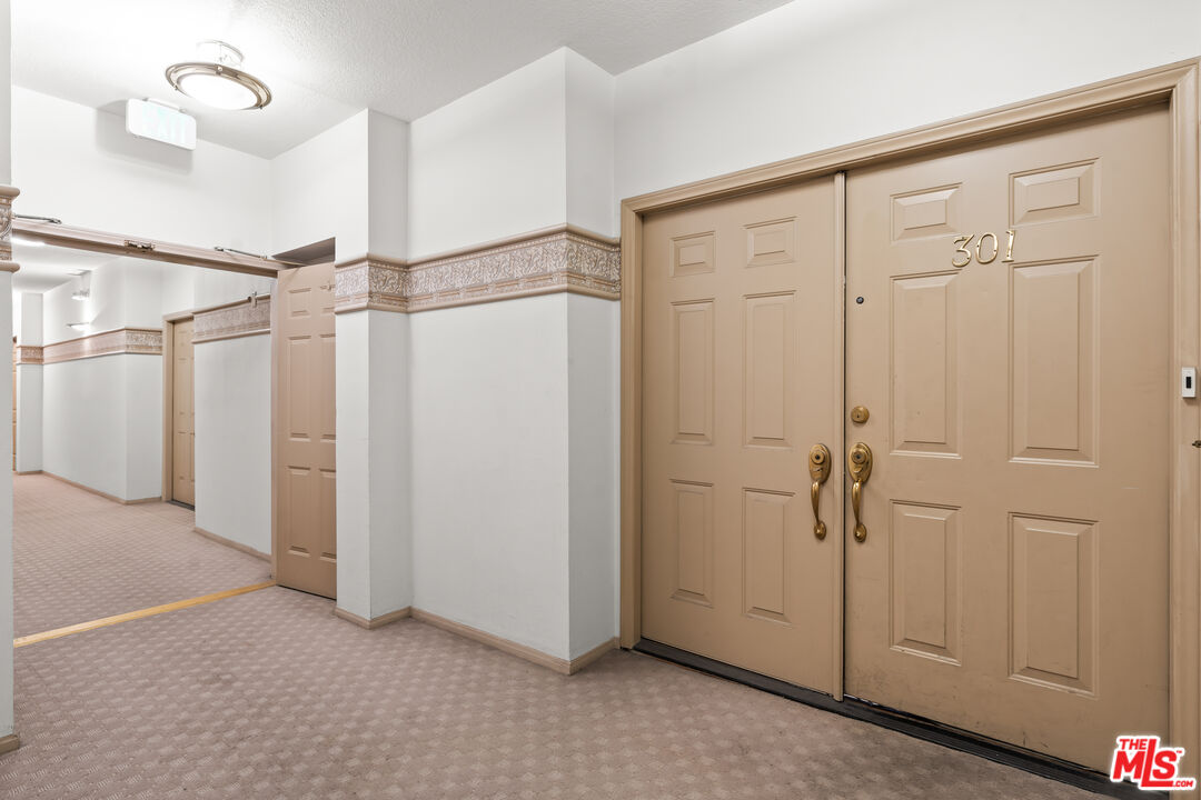11535 Rochester Avenue, Unit 301 Los Angeles, CA 90025 - Photo 9 of 32