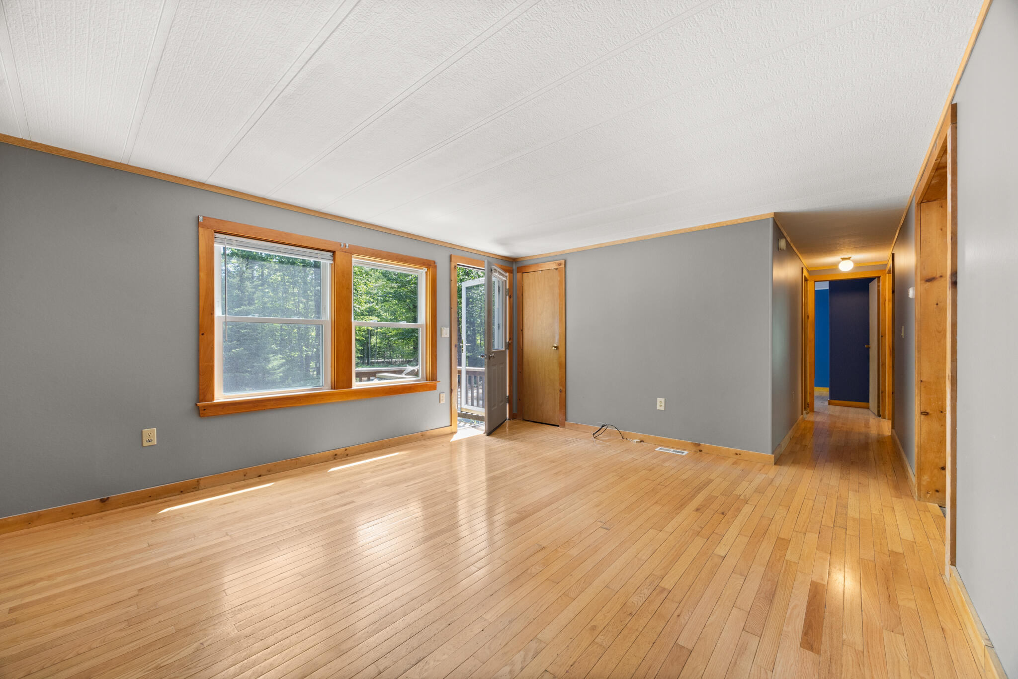 1 Macomber Pines Road Mount Desert, ME 04660 - Photo 4 of 33 Living Room