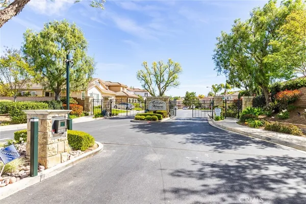 $1,079,900 | 14450 Laurel Lane, Moorpark, CA 93021