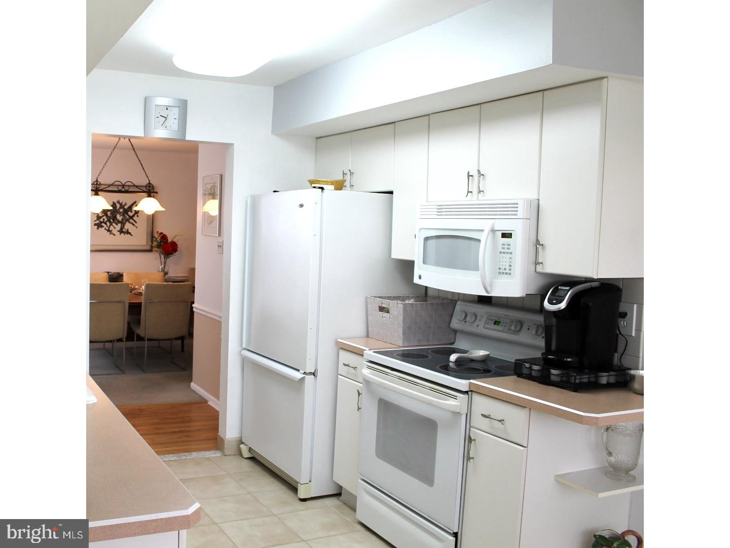 125 South Timber Road Holland, PA 18966 - Photo 8 of 25 Kitchen