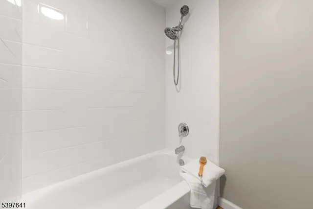 $2,750 | 482 Springfield Avenue, Unit 1, Berkeley Heights, NJ 07922