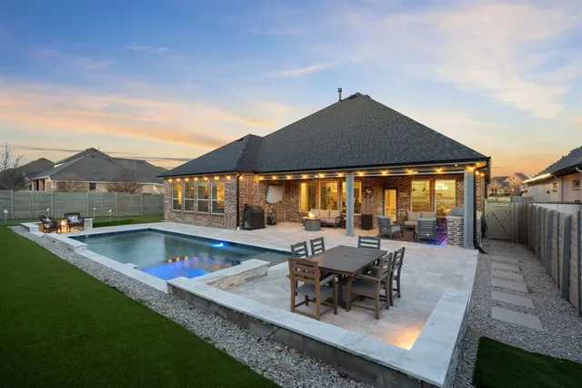 $825,000 | 1121 Treeline Drive, Argyle, TX 76226