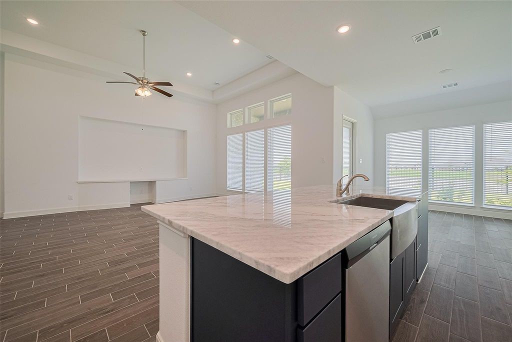 1051 Comal Trail Dayton, TX 77535 - Photo 13 of 49