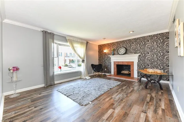 $1,500 | 307 College Road, Greensboro, NC 27410