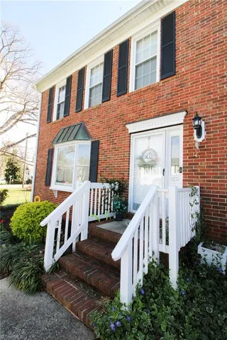 $1,500 | 307 College Road, Greensboro, NC 27410