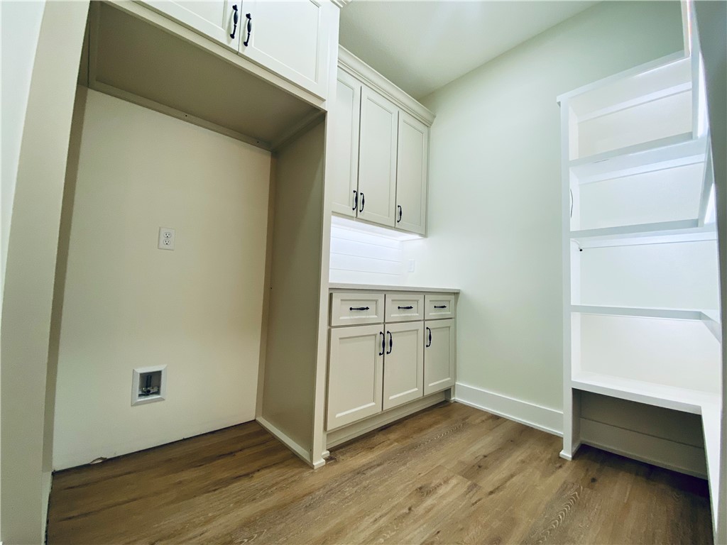 194 Piney Bluff Road Waverly, GA 31565 - Photo 17 of 36 Walk in pantry with additional space for extra refridger or freezer