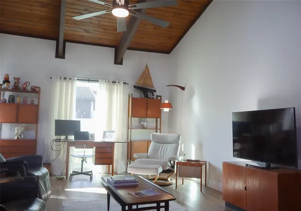 $220,000 | 11 El Recodo, Unit 11, Lakeland, FL 33813