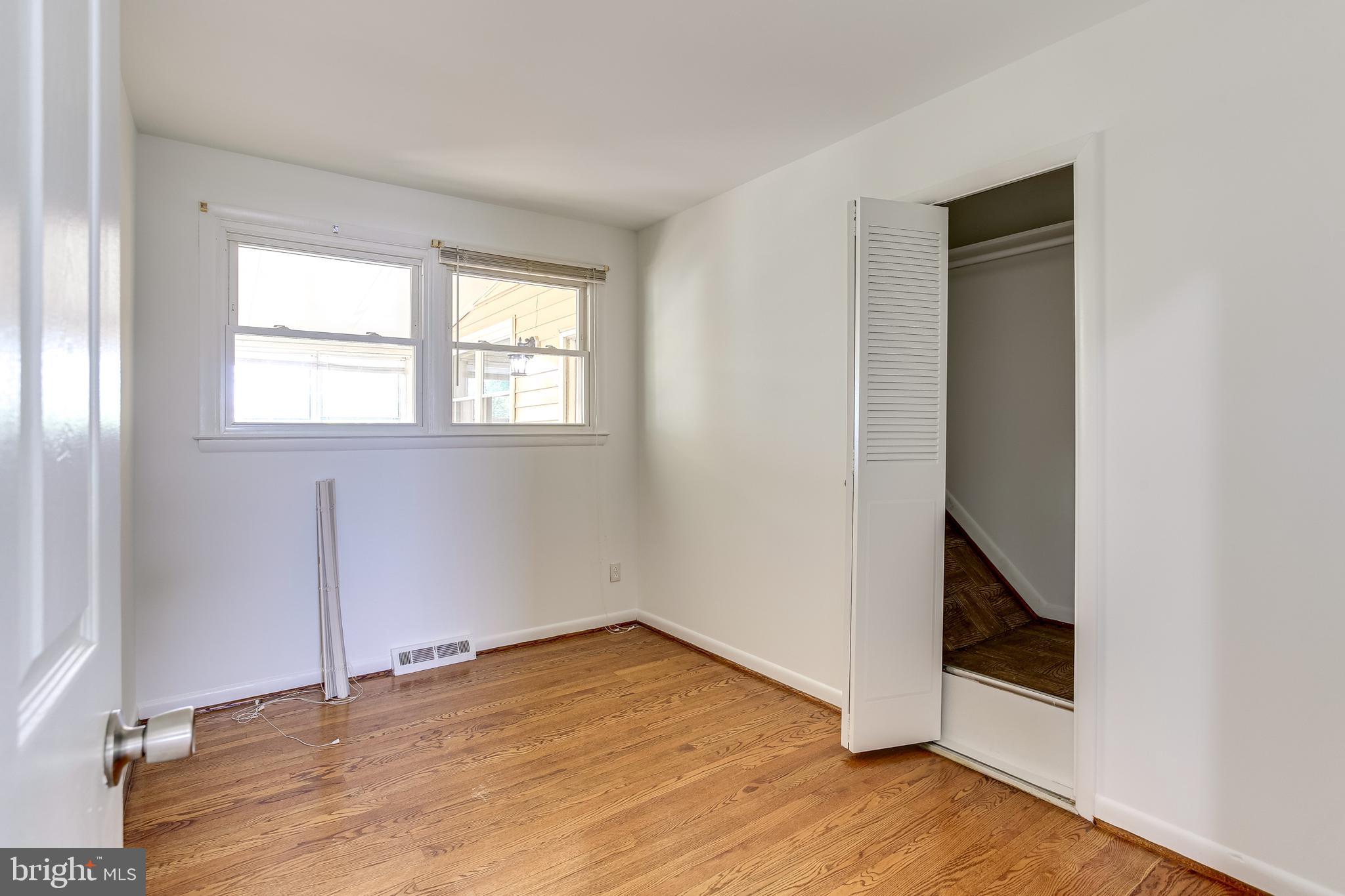 1519 Marsha Road Baltimore, MD 21227 - Photo 22 of 36 Bedroom 3