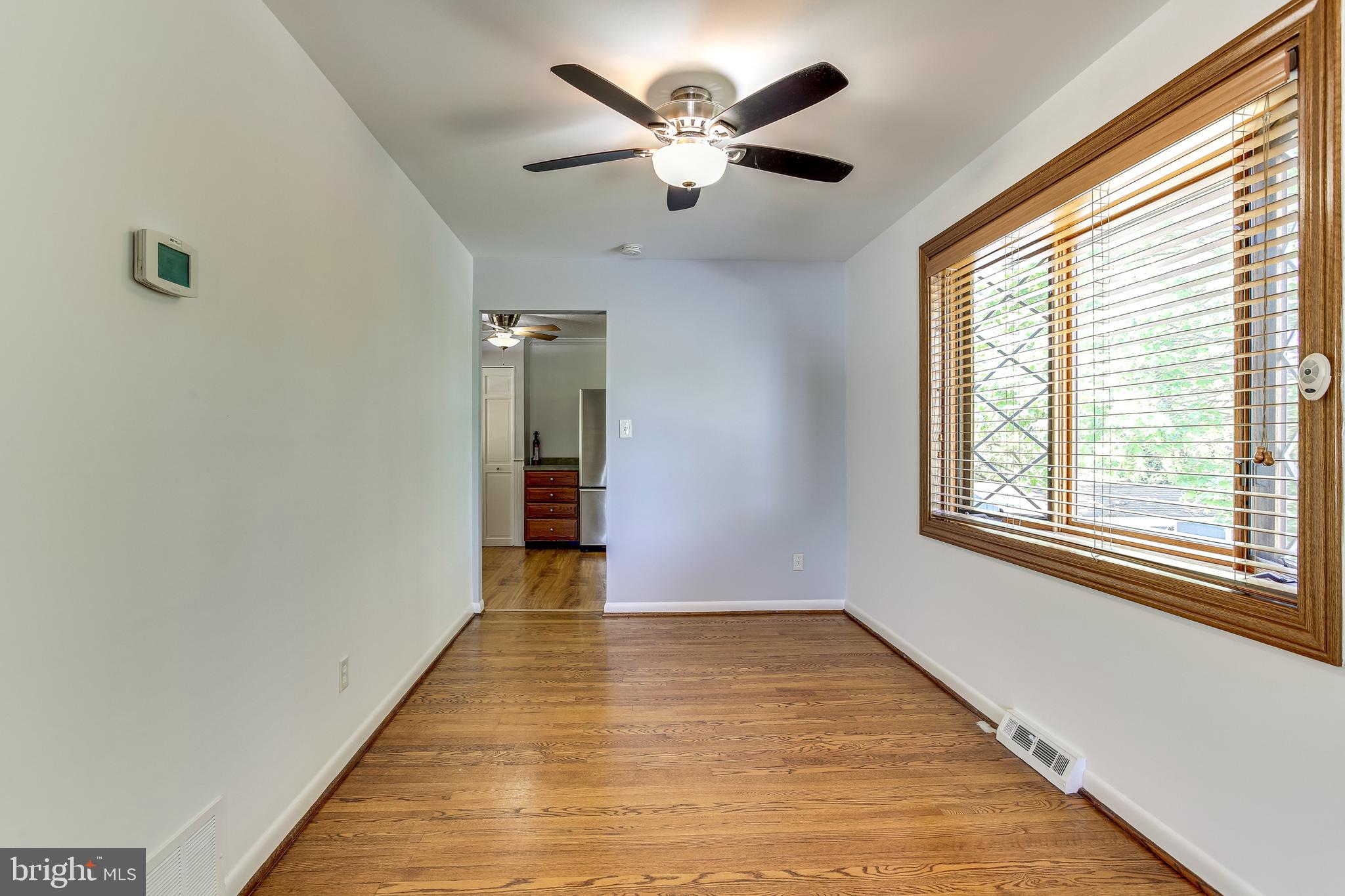1519 Marsha Road Baltimore, MD 21227 - Photo 7 of 36 Dining Room