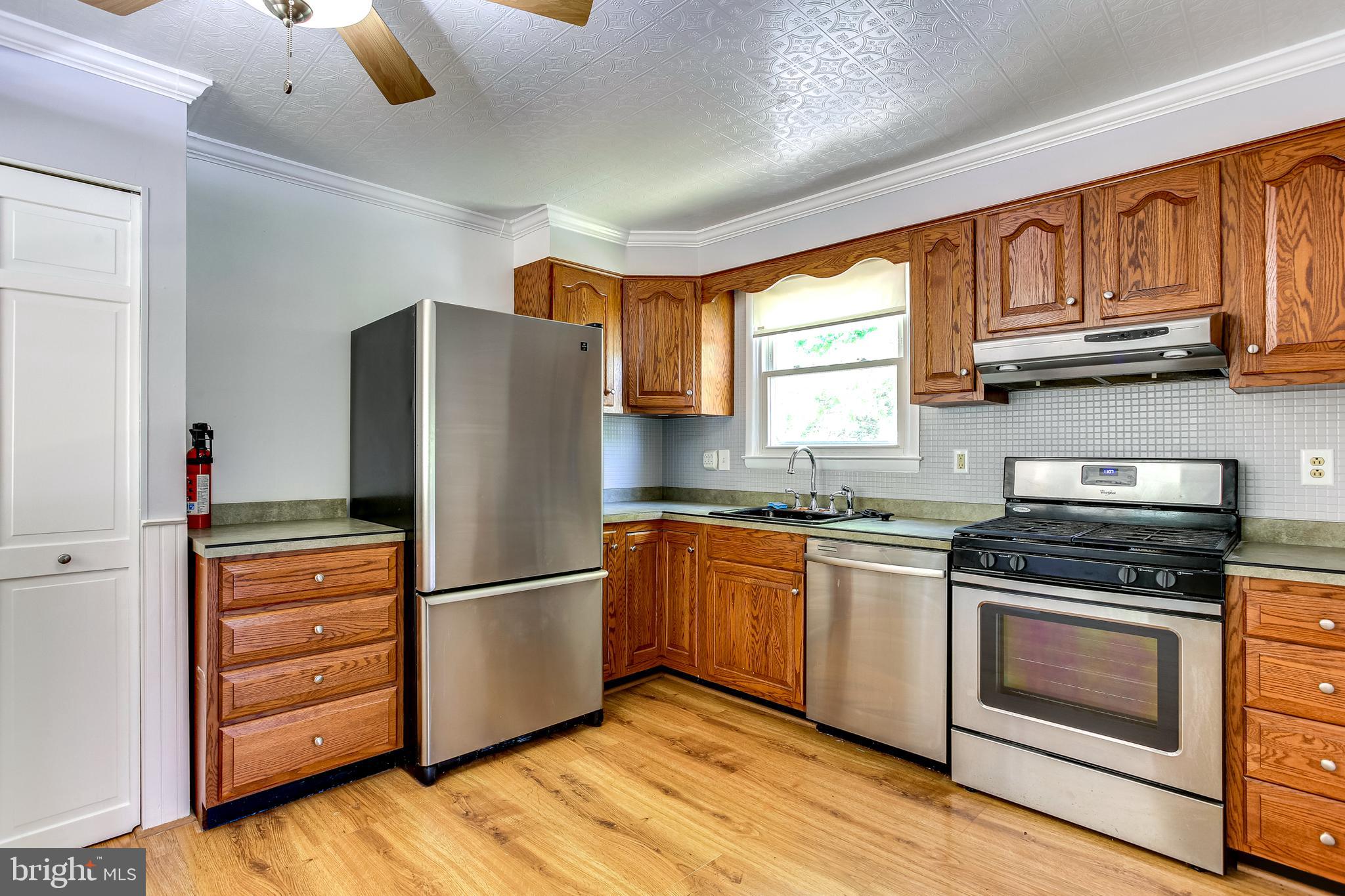 1519 Marsha Road Baltimore, MD 21227 - Photo 8 of 36 Kitchen