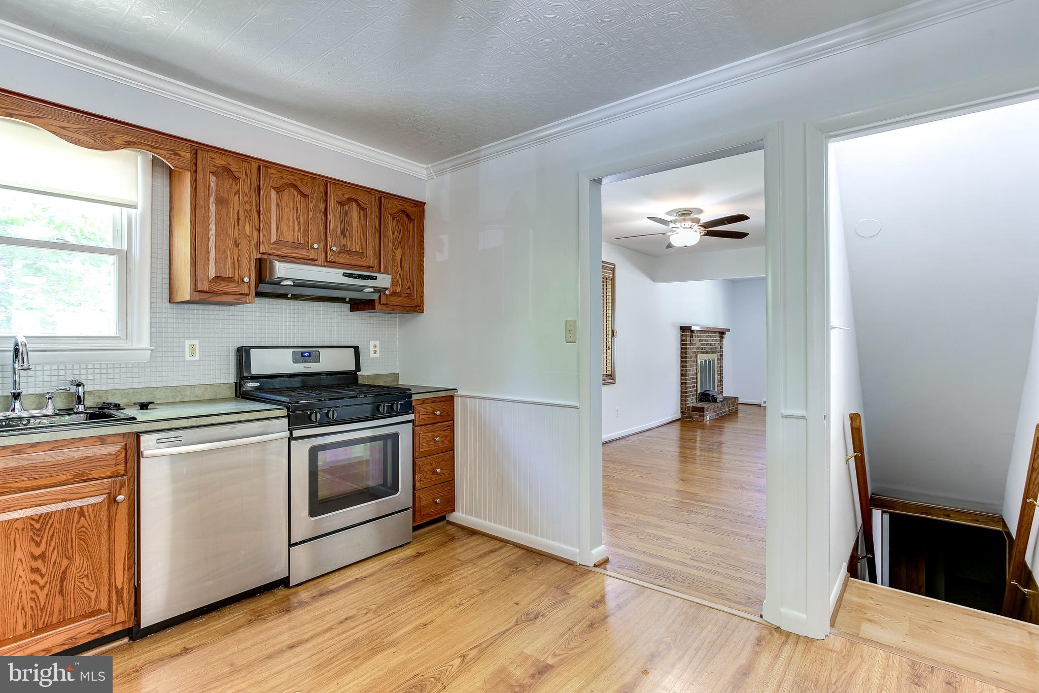 1519 Marsha Road Baltimore, MD 21227 - Photo 10 of 36 Kitchen