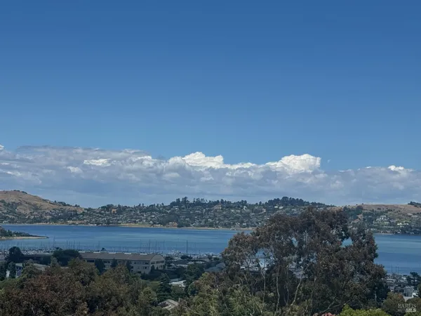 $6,000 | 28 Arana Circle, Sausalito, CA 94965