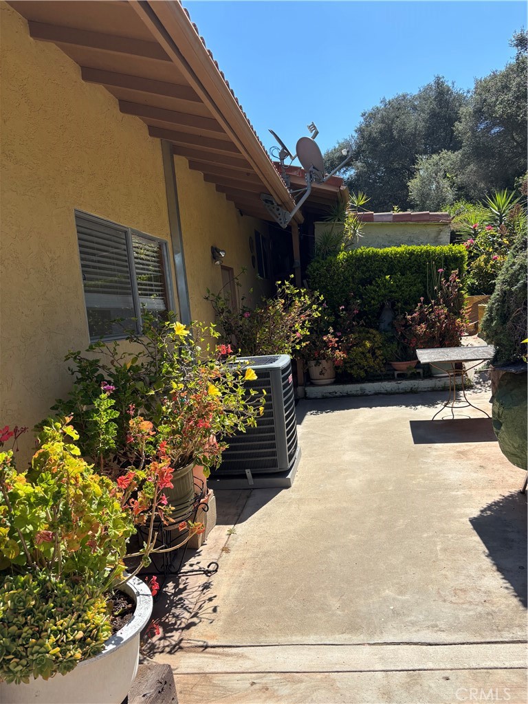 1734 Adalane Place Fallbrook, CA 92028 - Photo 3 of 16