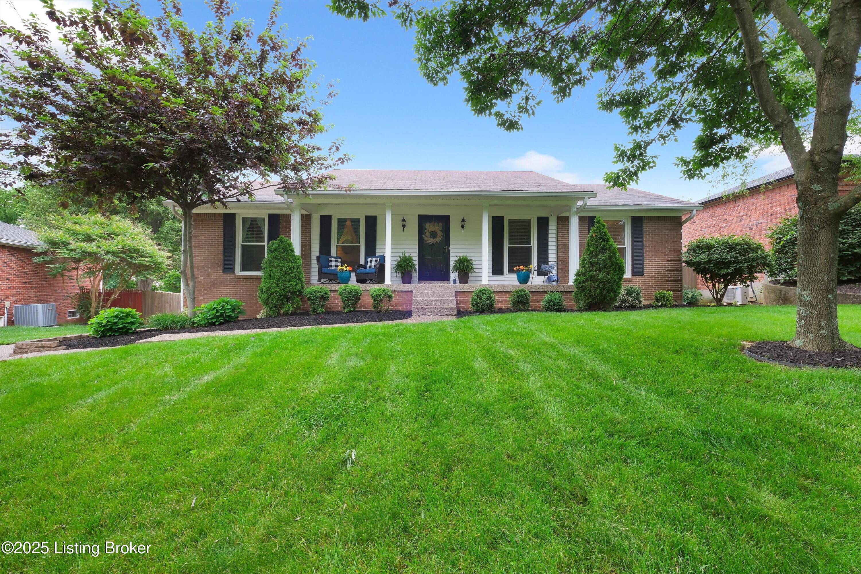 2807 Wareham Road Louisville, KY 40242 - Photo 2 of 39 02-2807 Wareham Rd