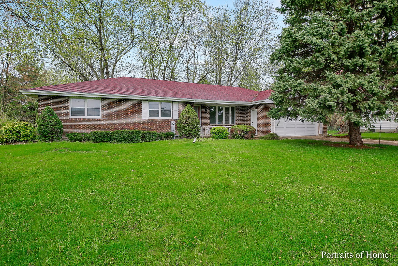 16144 Weber Road Crest Hill, IL 60403 - Photo 1 of 1 a view of a house with a yard