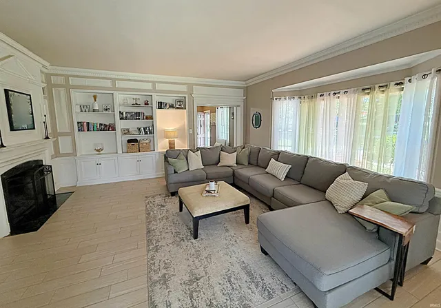 $372,636 | 4 Apraw Road, Washington, IN 47501