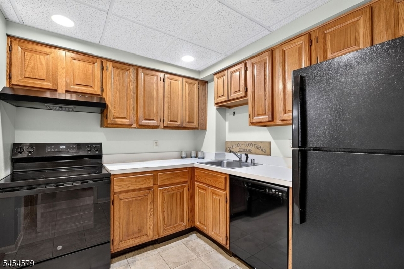 92 Jamestown Road Bernards, NJ 07920 - Photo 11 of 30 Gallery Image 11