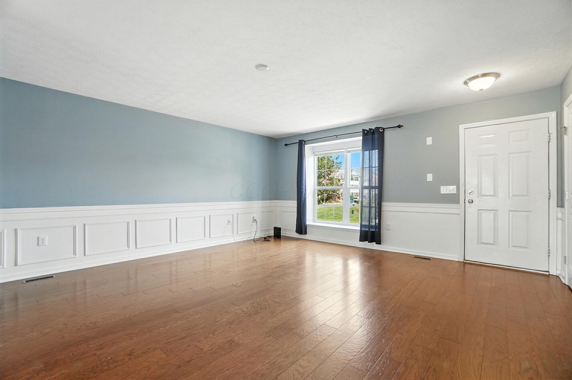 6169 Needletail Road Columbus, OH 43230 - Photo 6 of 57 Family Room
